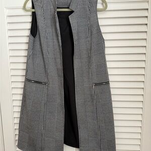 Black and White Plaid Sleeveless Vest